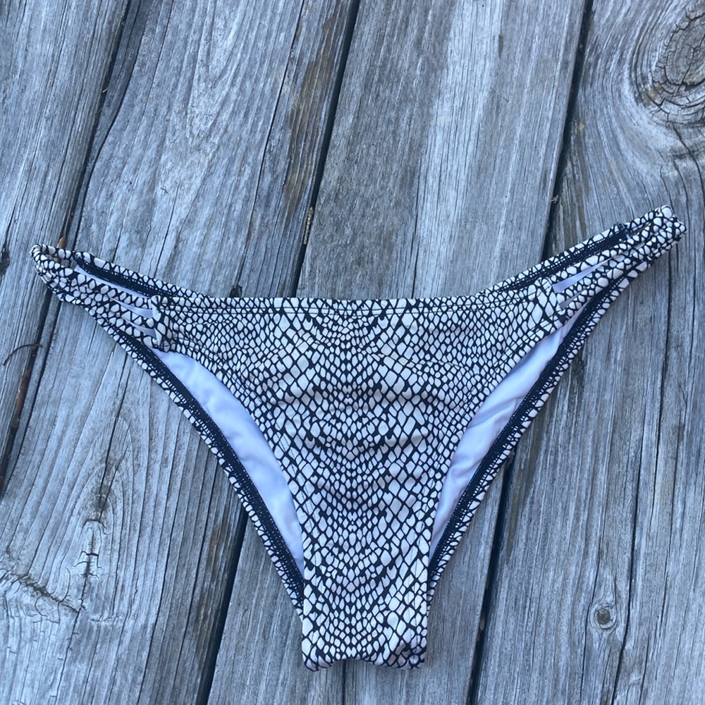 Victoria’s Secret bikini bottoms